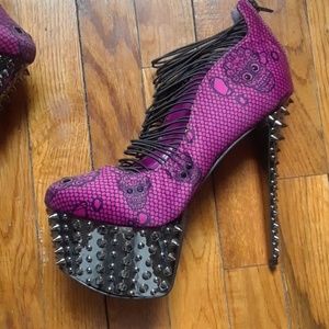 "Too fast "Platform stillheto shoes